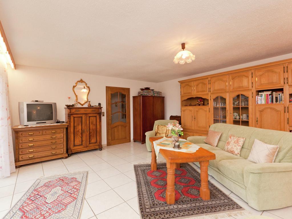 Apartment In Eifel With Children S Playground Lirstal Exteriör bild